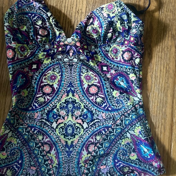 Athleta Other - ATHLETA Colorful Paisley Tankini top
